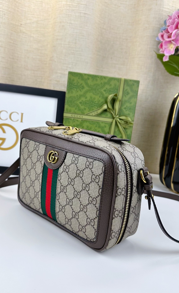 激安グッチバッグコピー側面デザイン